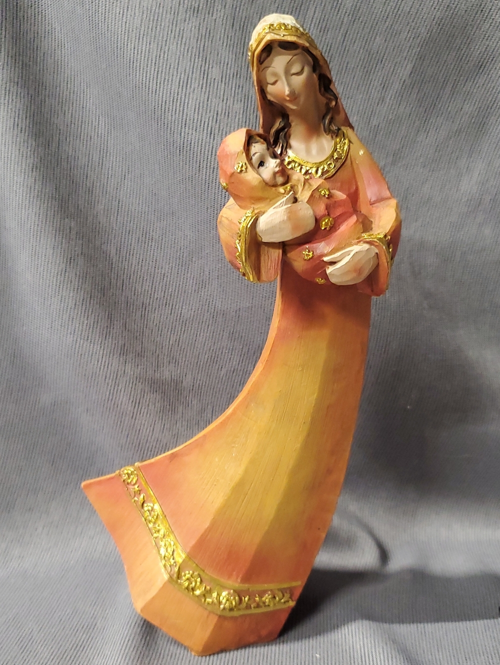 Modern Virgin Mary & Baby Jesus Figurine